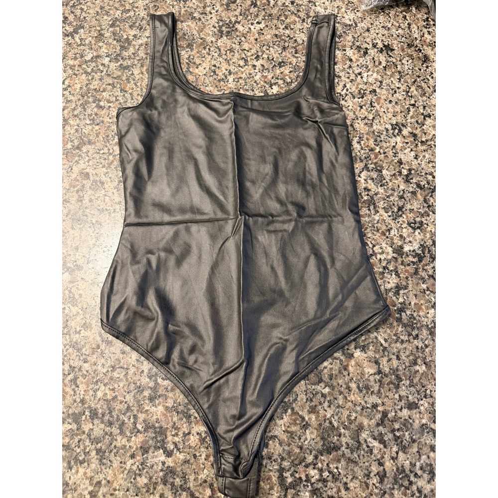 IRIS Faux‎ Leather Bodysuit Black Square Neck Sleeveless Tank IT10519 Small